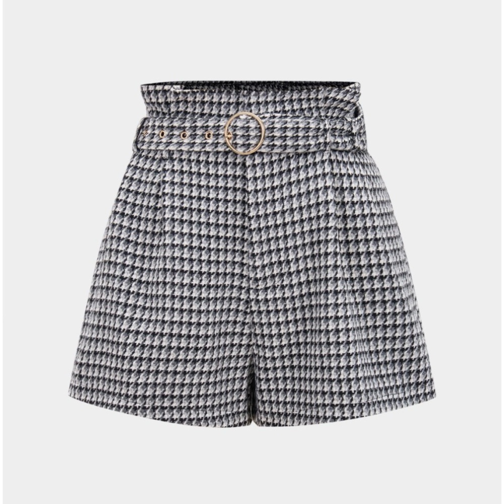 Brand New Mica’s Women's Houndstooth High Waisted Shorts. Size M
